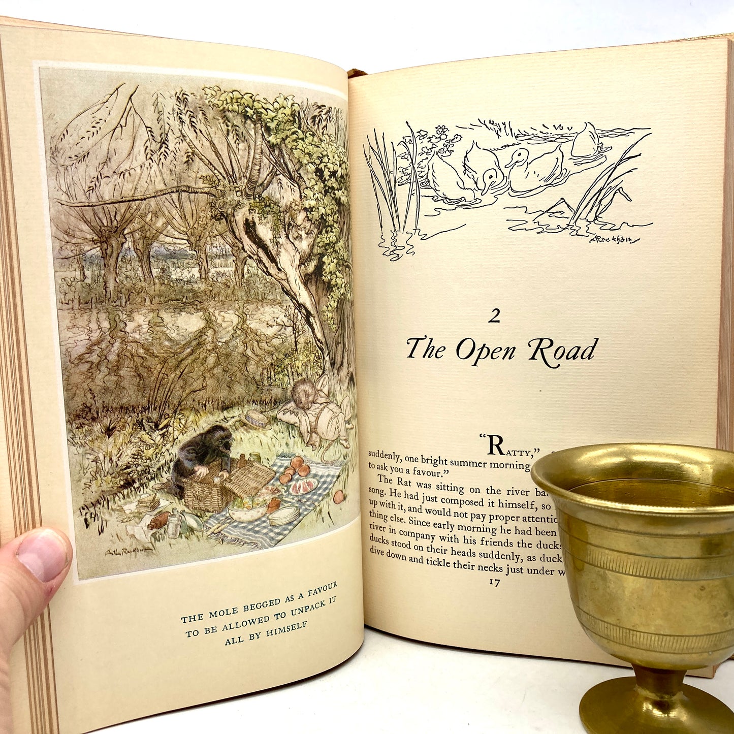 GRAHAME, Kenneth "The Wind in the Willows" [Heritage Press, 1954] Arthur Rackham