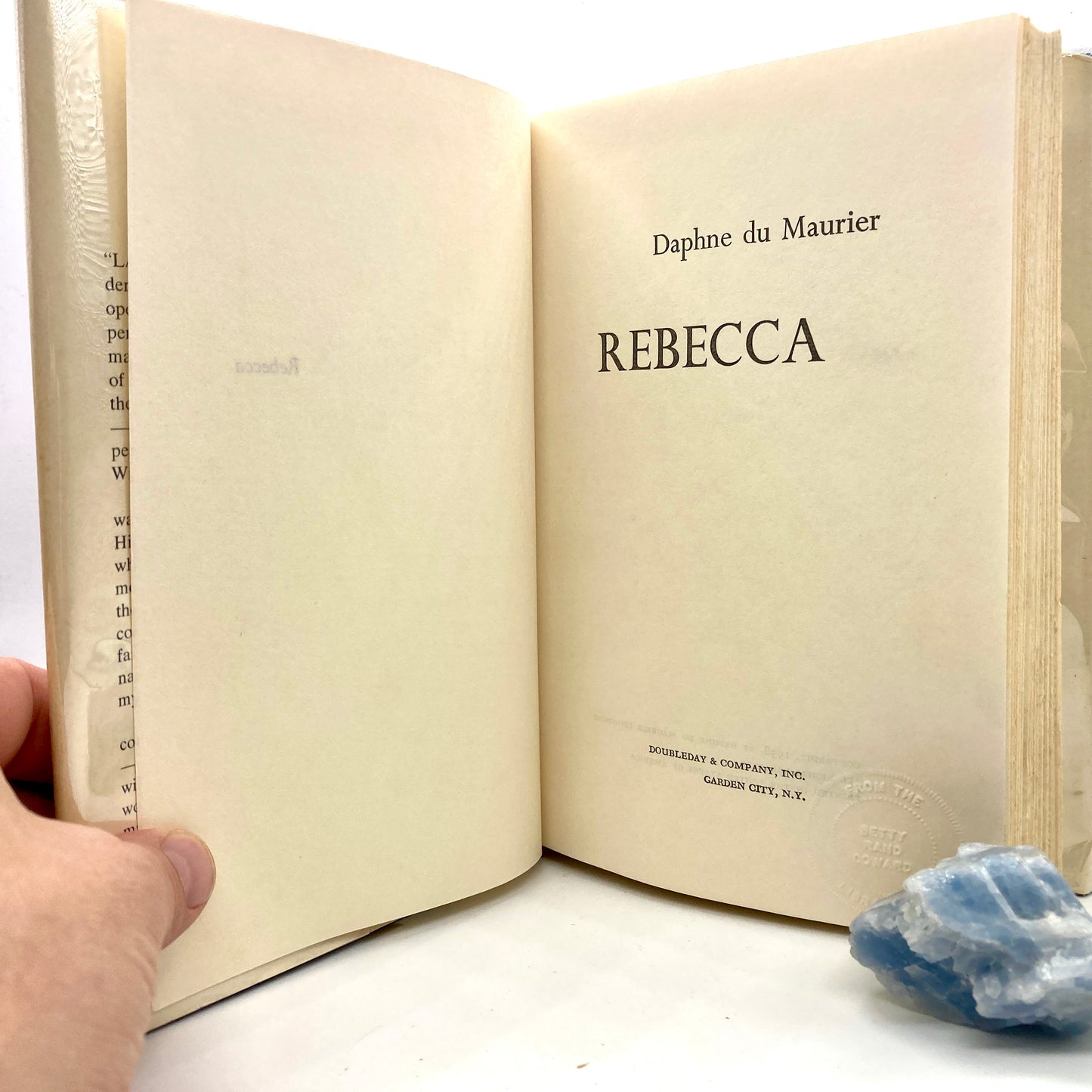 DU MAURIER, Daphne "Rebecca" [Doubleday, 1984] - Buzz Bookstore