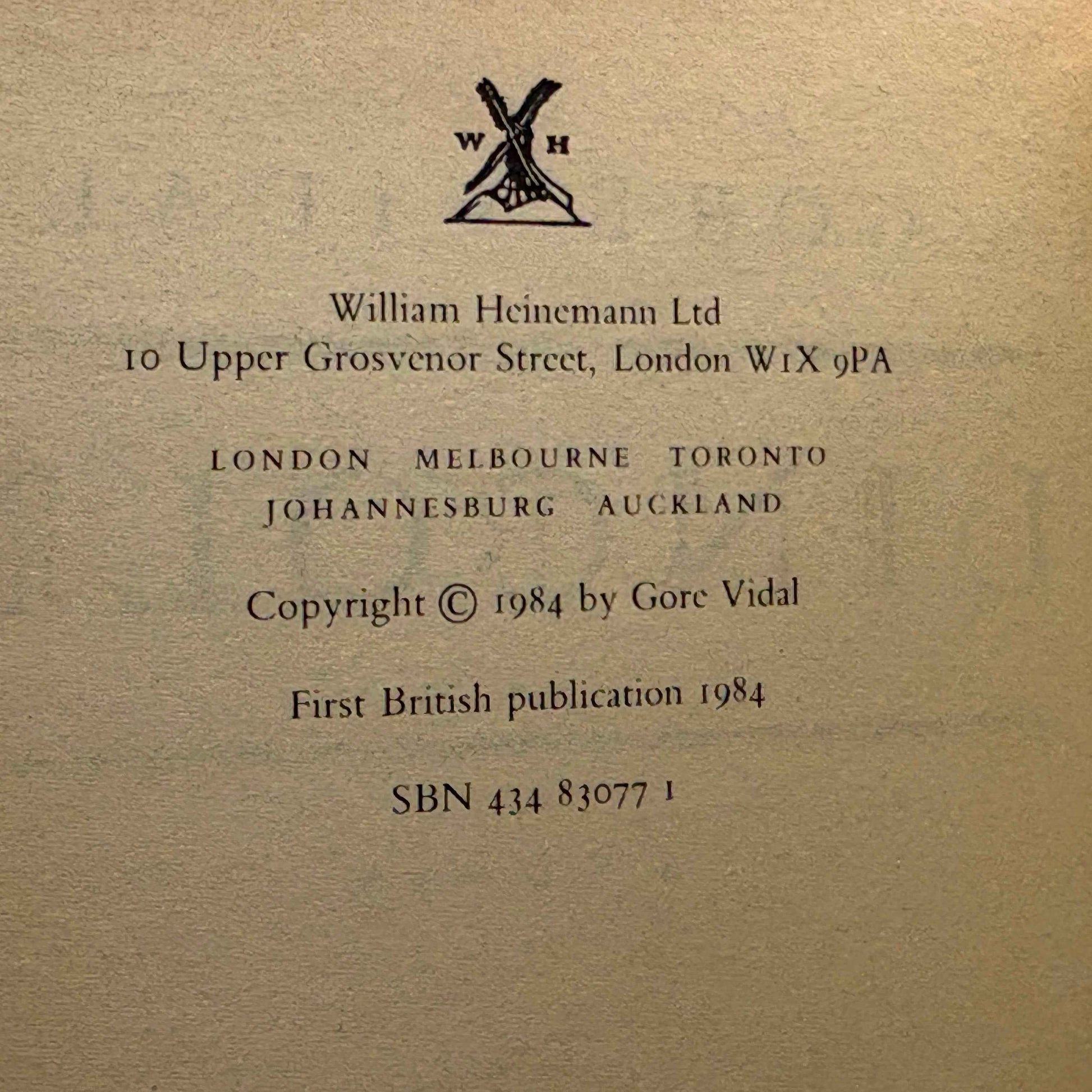 VIDAL, Gore “Lincoln” [Heinemann, 1984] Signed 1st UK Edition
