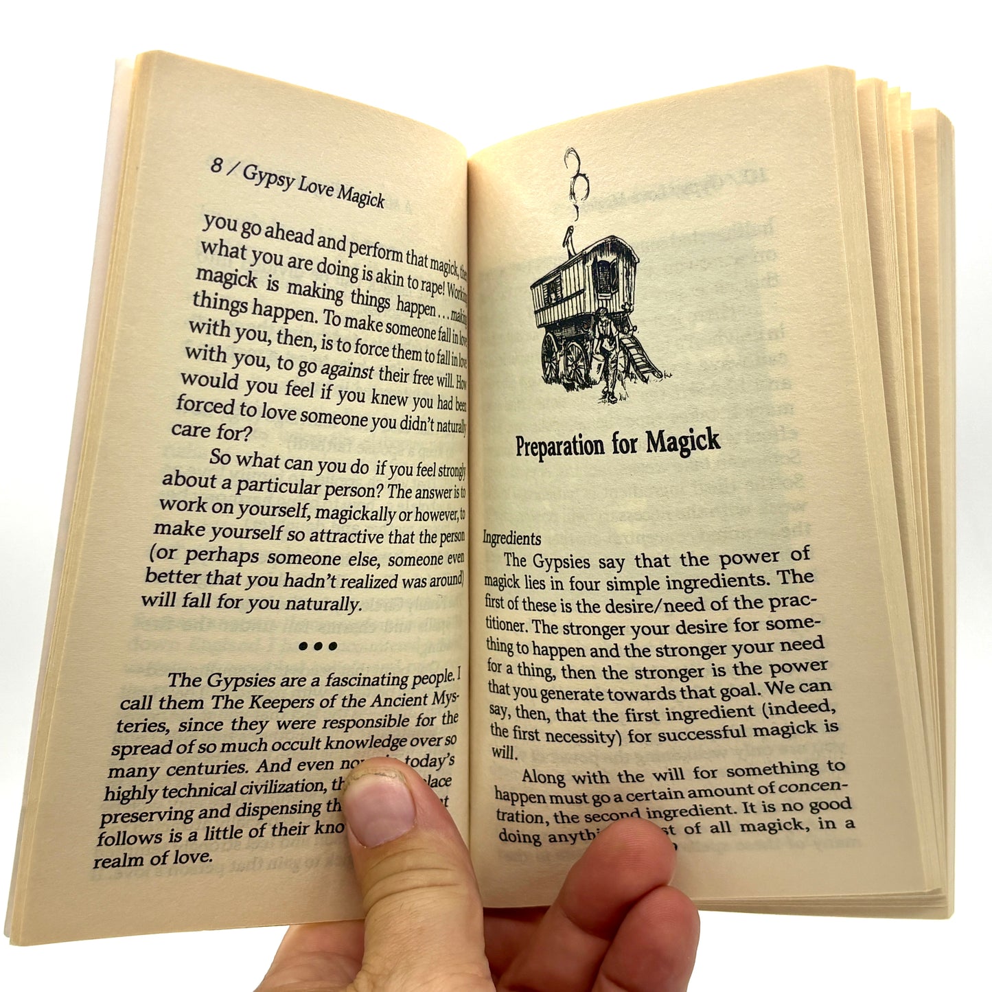 BUCKLAND, Raymond "Secrets of Gypsy Love Magick" [Llewellyn, 2000]