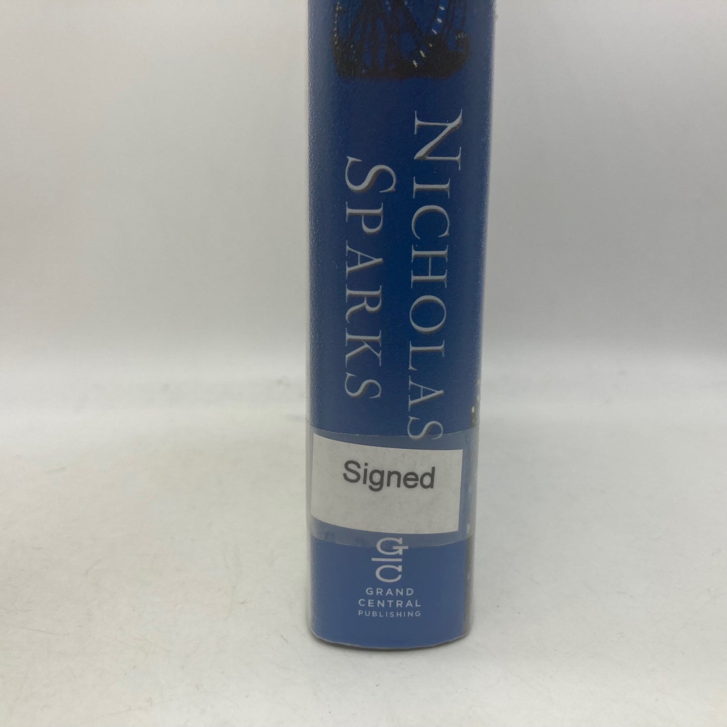 SPARKS, Nicholas "The Lucky One" [Grand Central Publishing, 2008] 1st Edition (Signed) - Buzz Bookstore