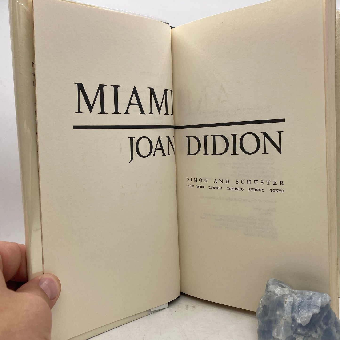 DIDION, Joan "Miami" [Simon and Schuster, 1989] 1st Edition, 1st Printing