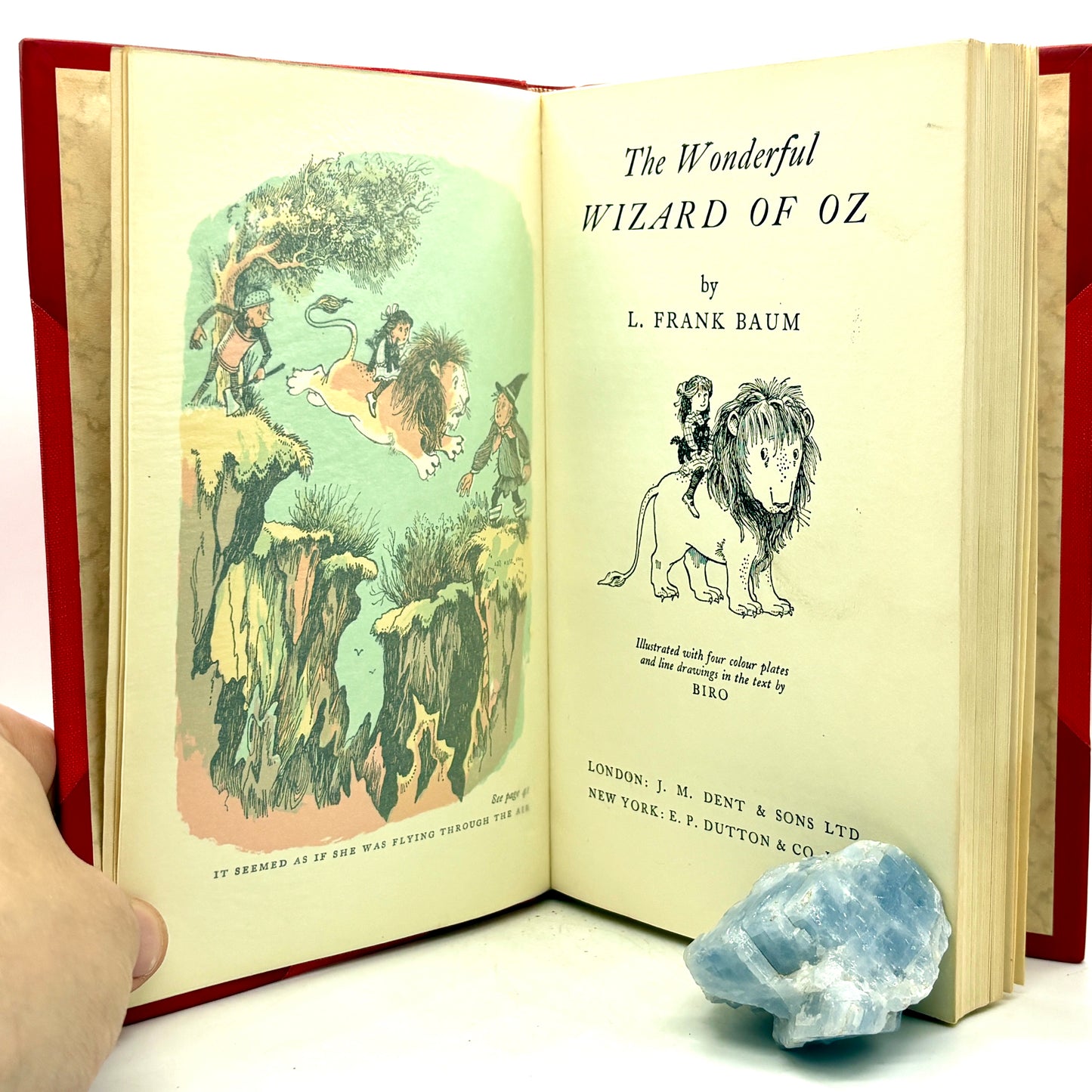BAUM, L. Frank. “The Wonderful Wizard of Oz” [J. M. Dent & Sons Ltd, 1966]