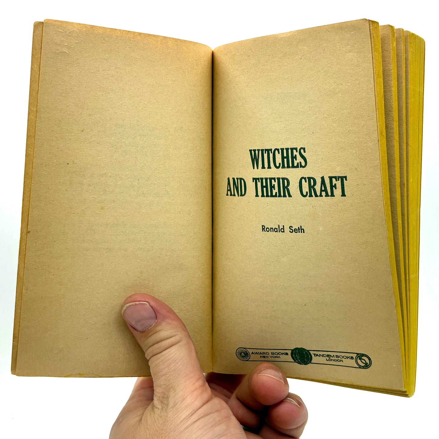 SETH, Ronald “Witches and Their Craft” [Award Books, 1969]