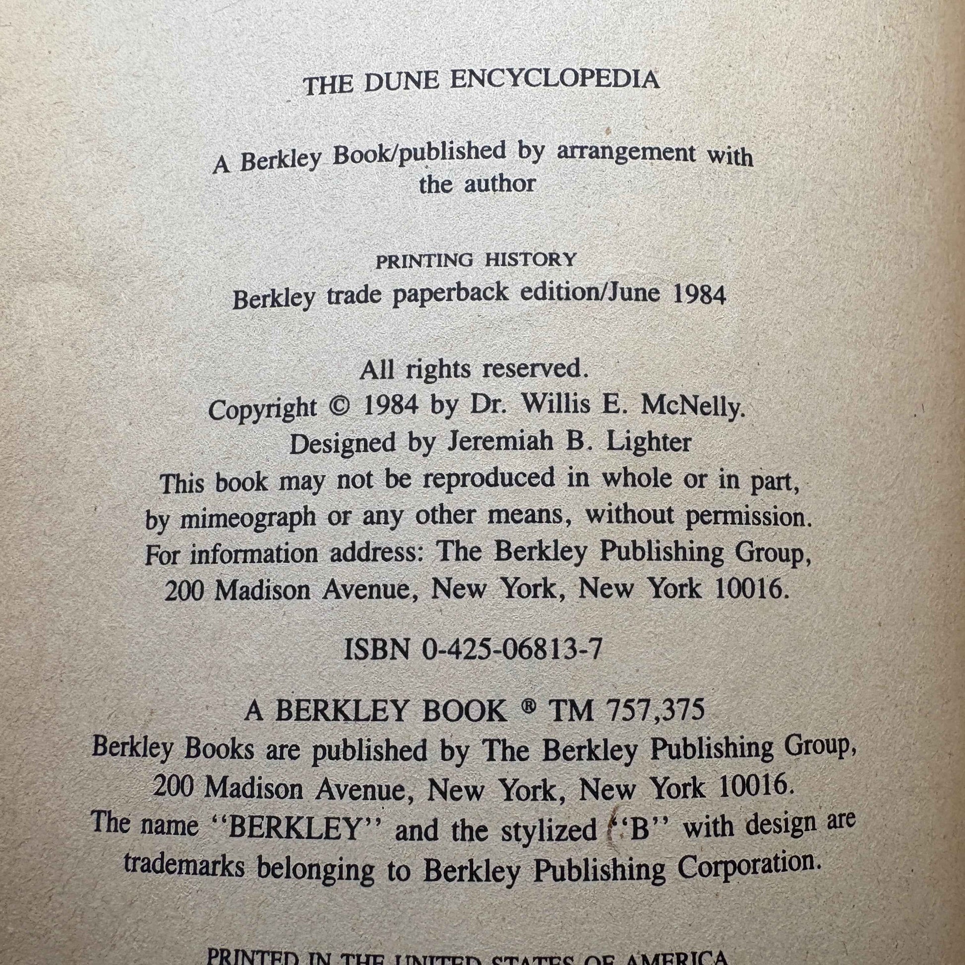 MCNELLY, Willis "The Dune Encyclopedia" [Berkley, 1984]