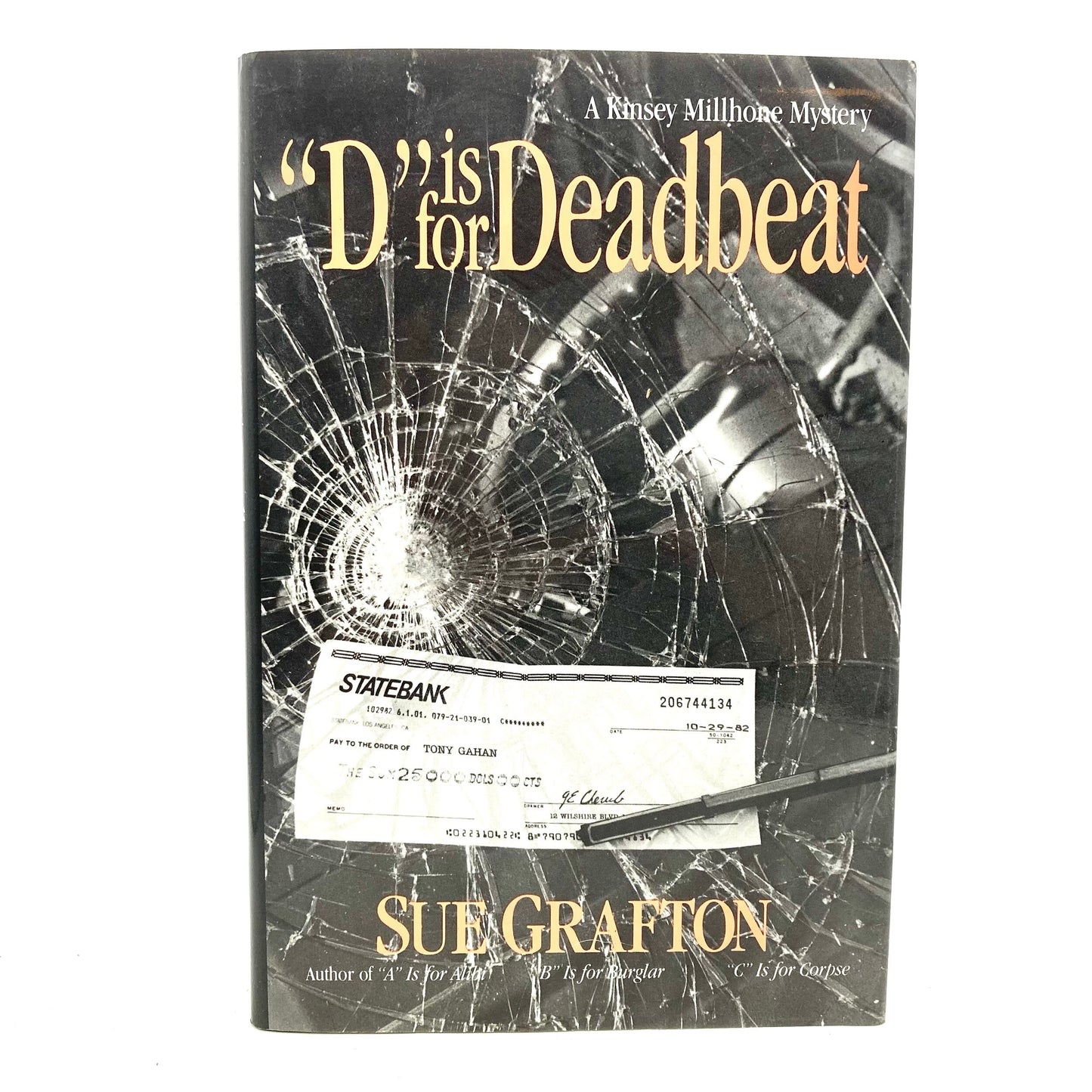 GRAFTON, Sue "D is for Deadbeat" [Henry Holt, 1987] (Signed) - Buzz Bookstore