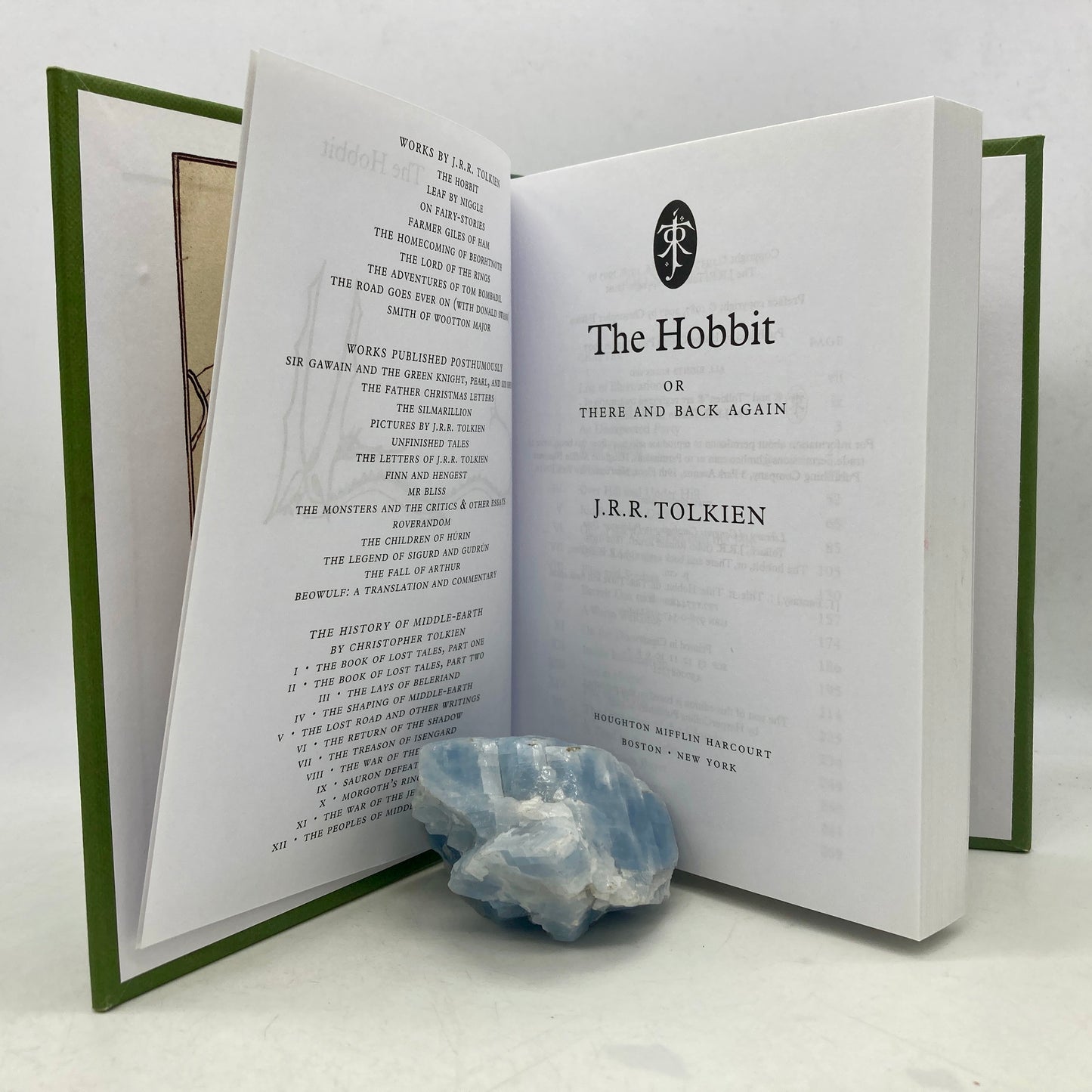 TOLKIEN, J.R.R. "The Hobbit" [Houghton Mifflin Harcourt, 2012]