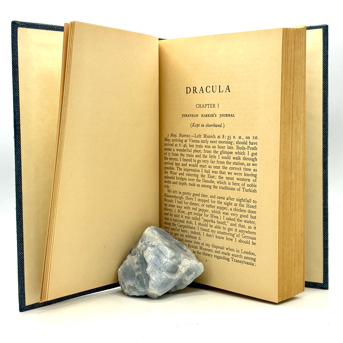 STOKER, Bram "Dracula" [Modern Library, n.d./c1967]