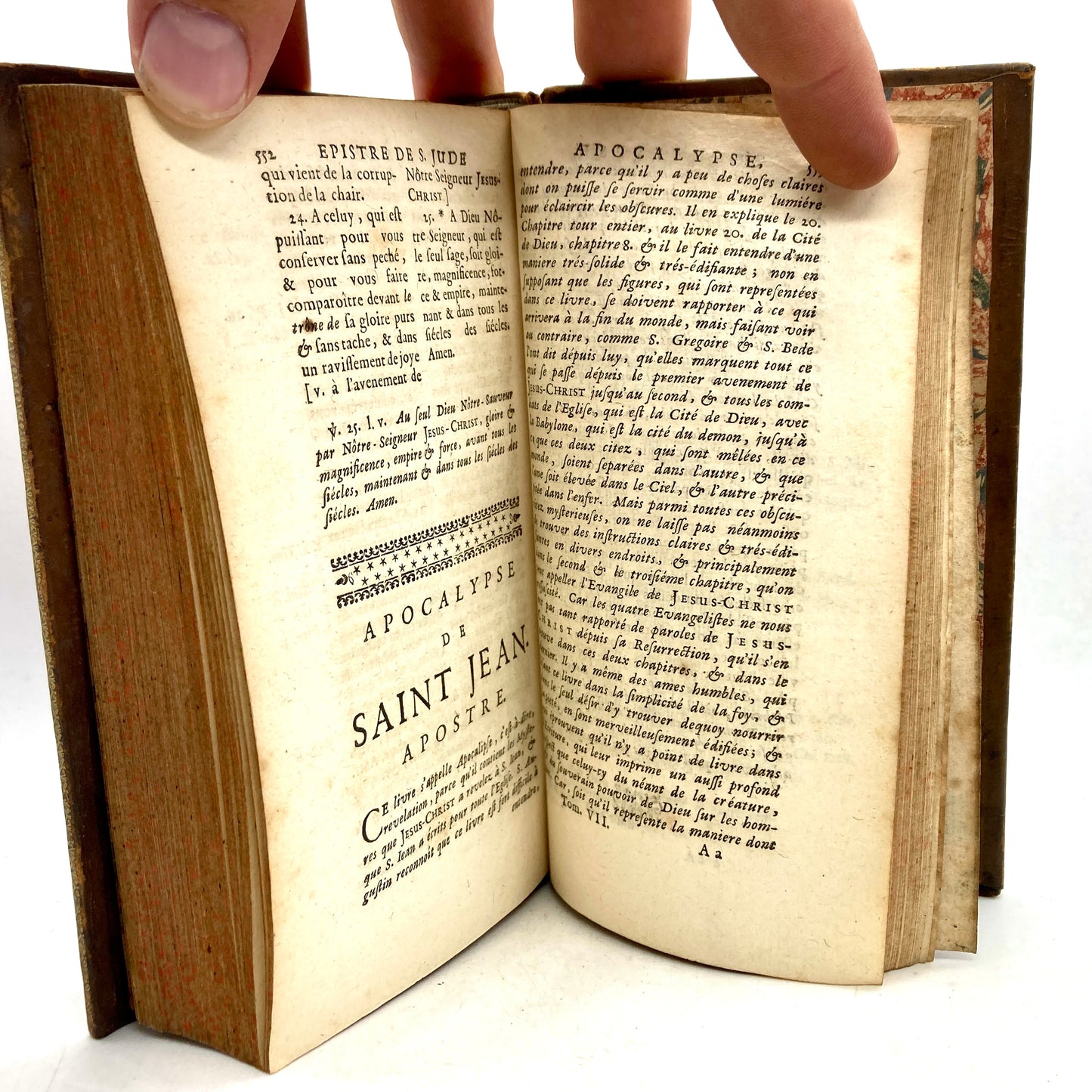 "La Sainte Bible" traduite en Francois par Me. De Sacy [Gaspar Moretus, 1700]