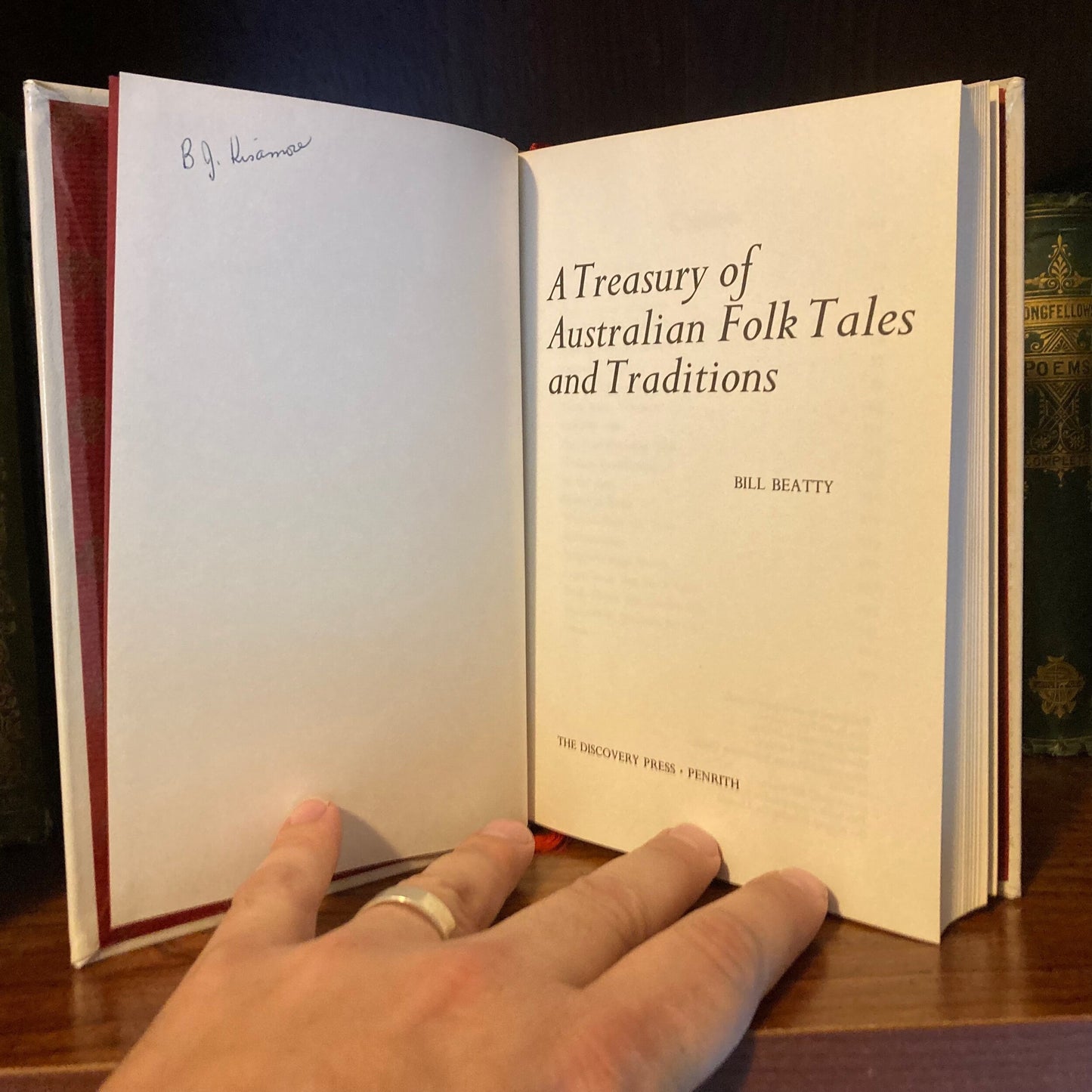BEATTY, Bill "A Treasury of Australian Folk Tales and Traditions" [Discovery Press, 1974] - Buzz Bookstore