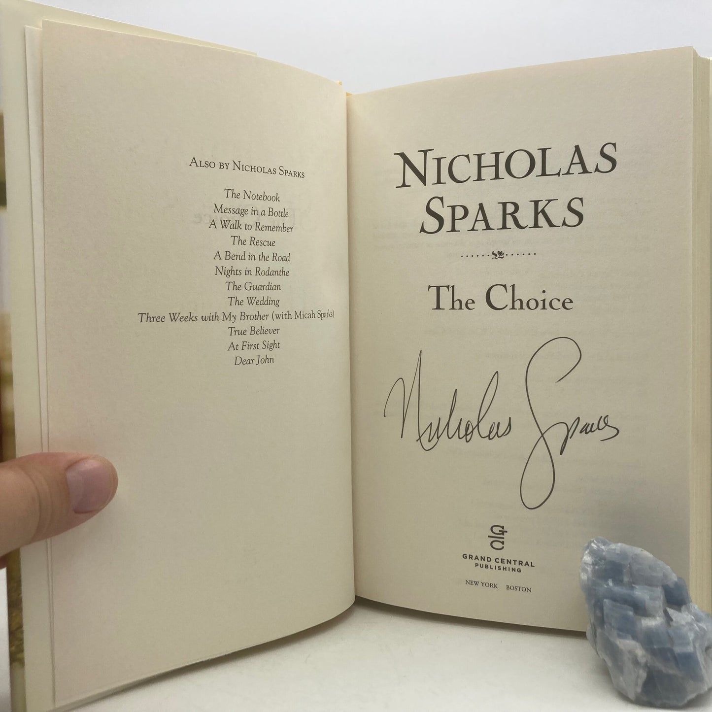 SPARKS, Nicholas "The Choice" [Grand Central Publishing, 2007] 1st Edition (Signed) - Buzz Bookstore