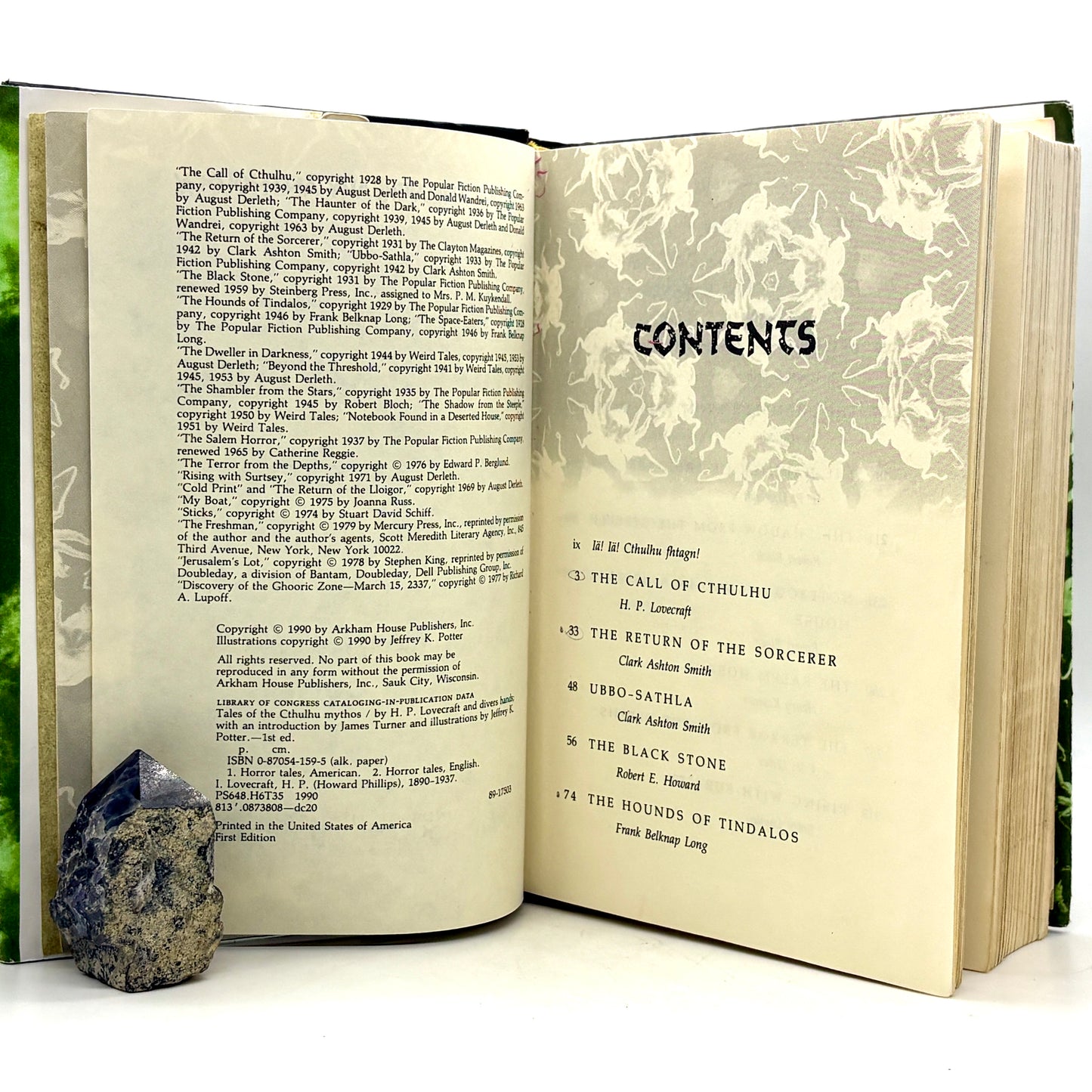 LOVECRAFT, H. P. “Tales of the Cthulhu Mythos” [Arkham House, 1990]