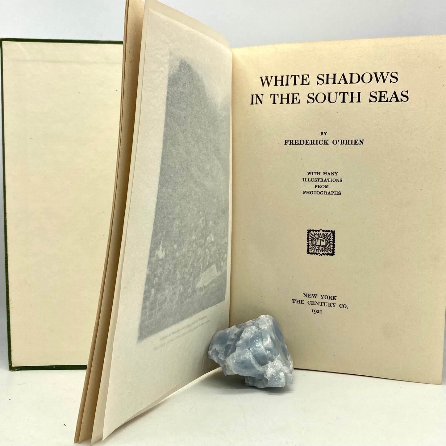 O'BRIEN, Frederick "White Shadows in the South Seas" [The Century Co, 1921] - Buzz Bookstore