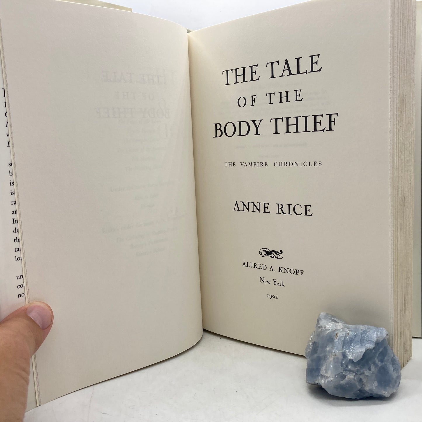 RICE, Anne "The Tale of the Body Thief" [Alfred A. Knopf, 1992] Inscribed