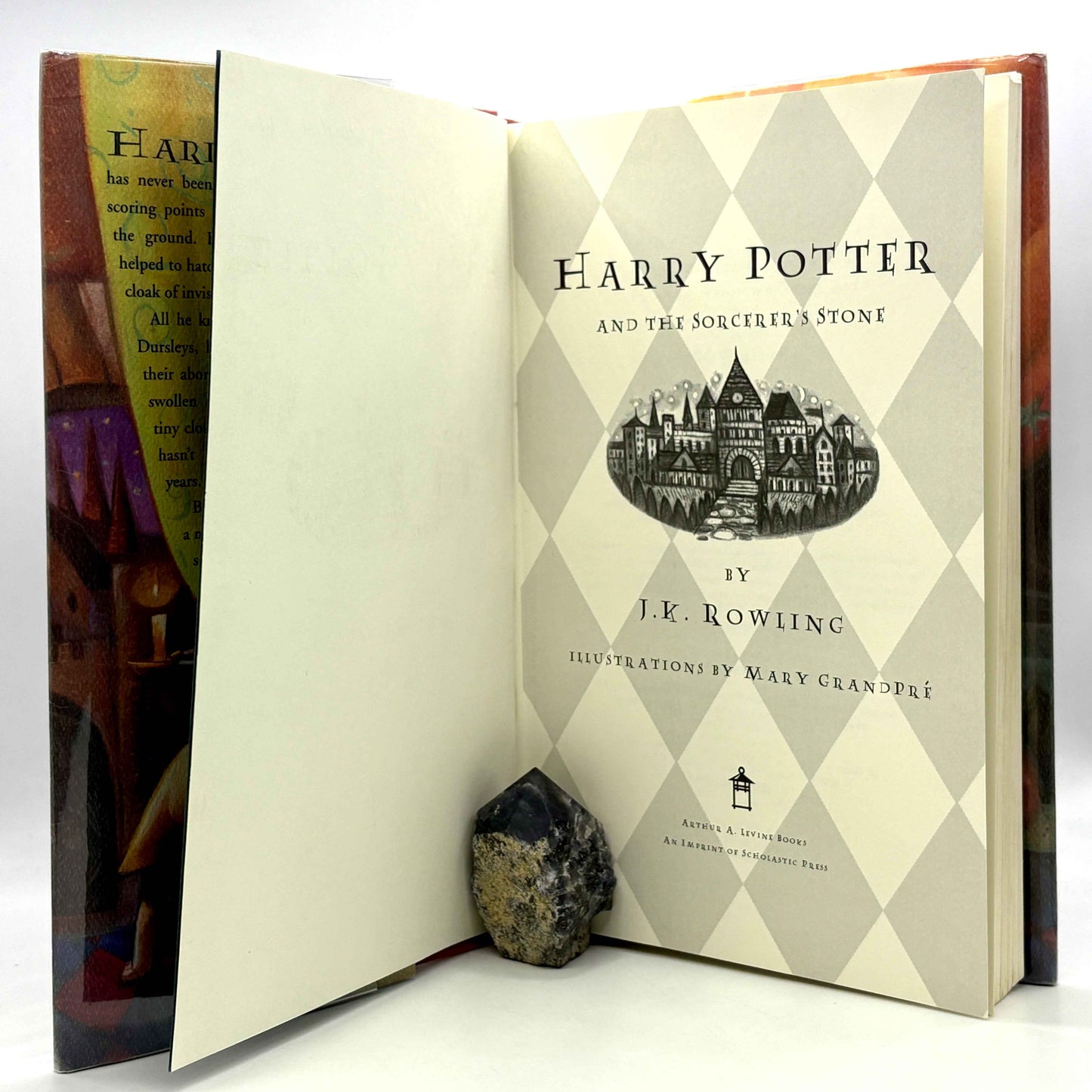 ROWLING, J.K. "Harry Potter and the Sorcerer's Stone" [Arthur A. Levine, 1998] 1st Printing