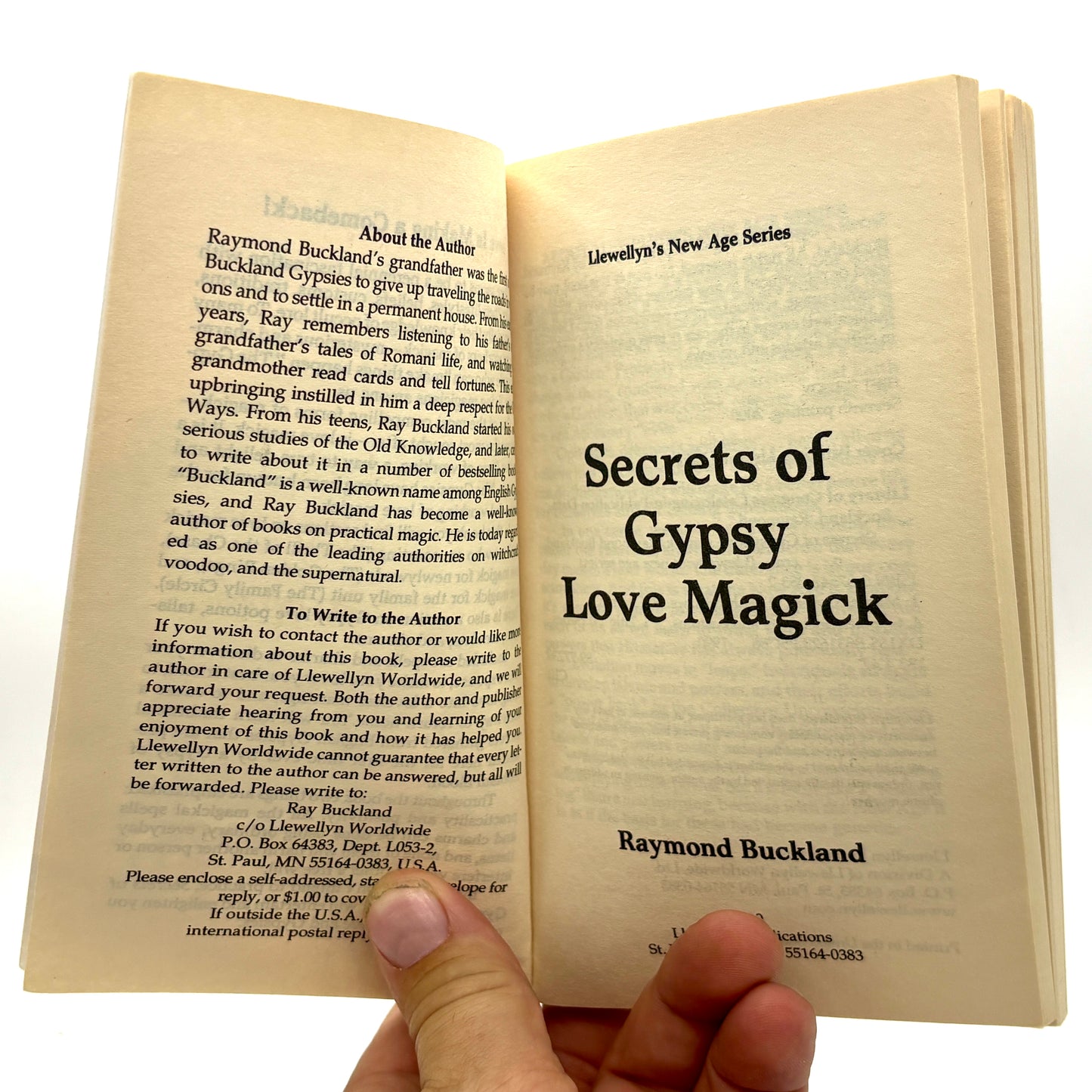 BUCKLAND, Raymond "Secrets of Gypsy Love Magick" [Llewellyn, 2000]