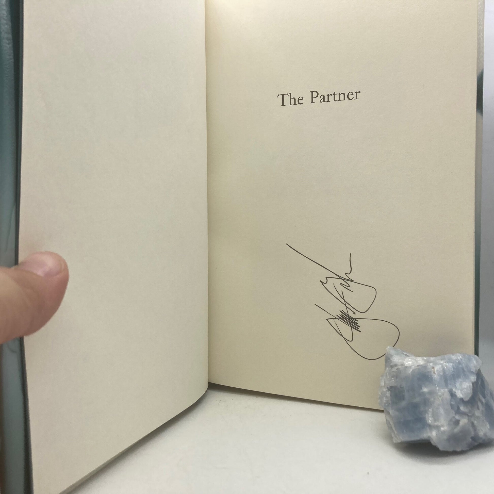 GRISHAM, John "The Partner" [Doubleday, 1997] 1st Edition (Signed) - Buzz Bookstore