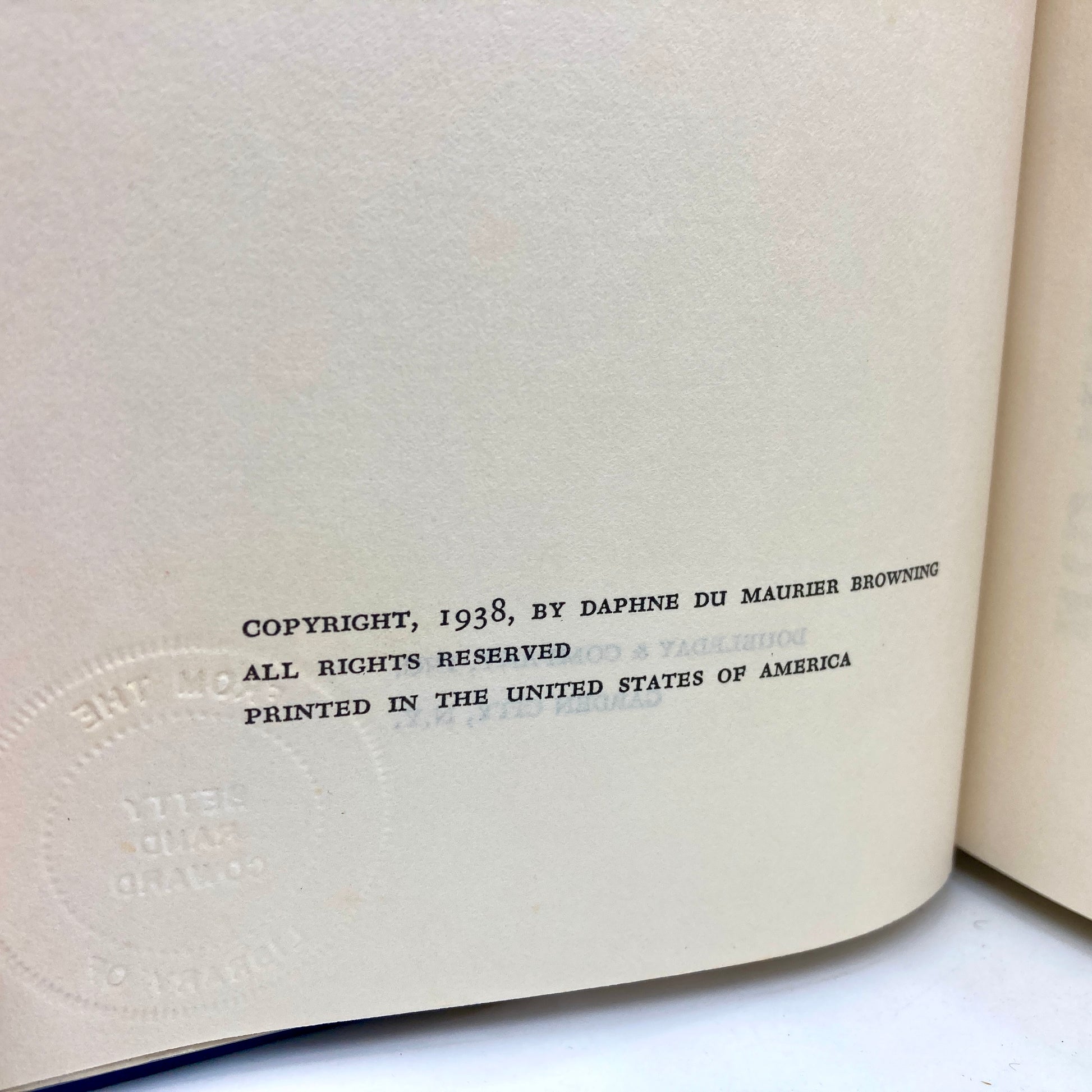 DU MAURIER, Daphne "Rebecca" [Doubleday, 1984] - Buzz Bookstore