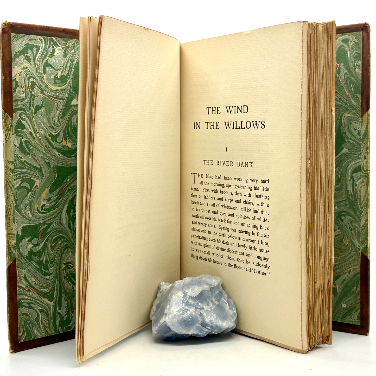 GRAHAME, Kenneth “The Wind in the Willows” [Methuen & Co., 1931]